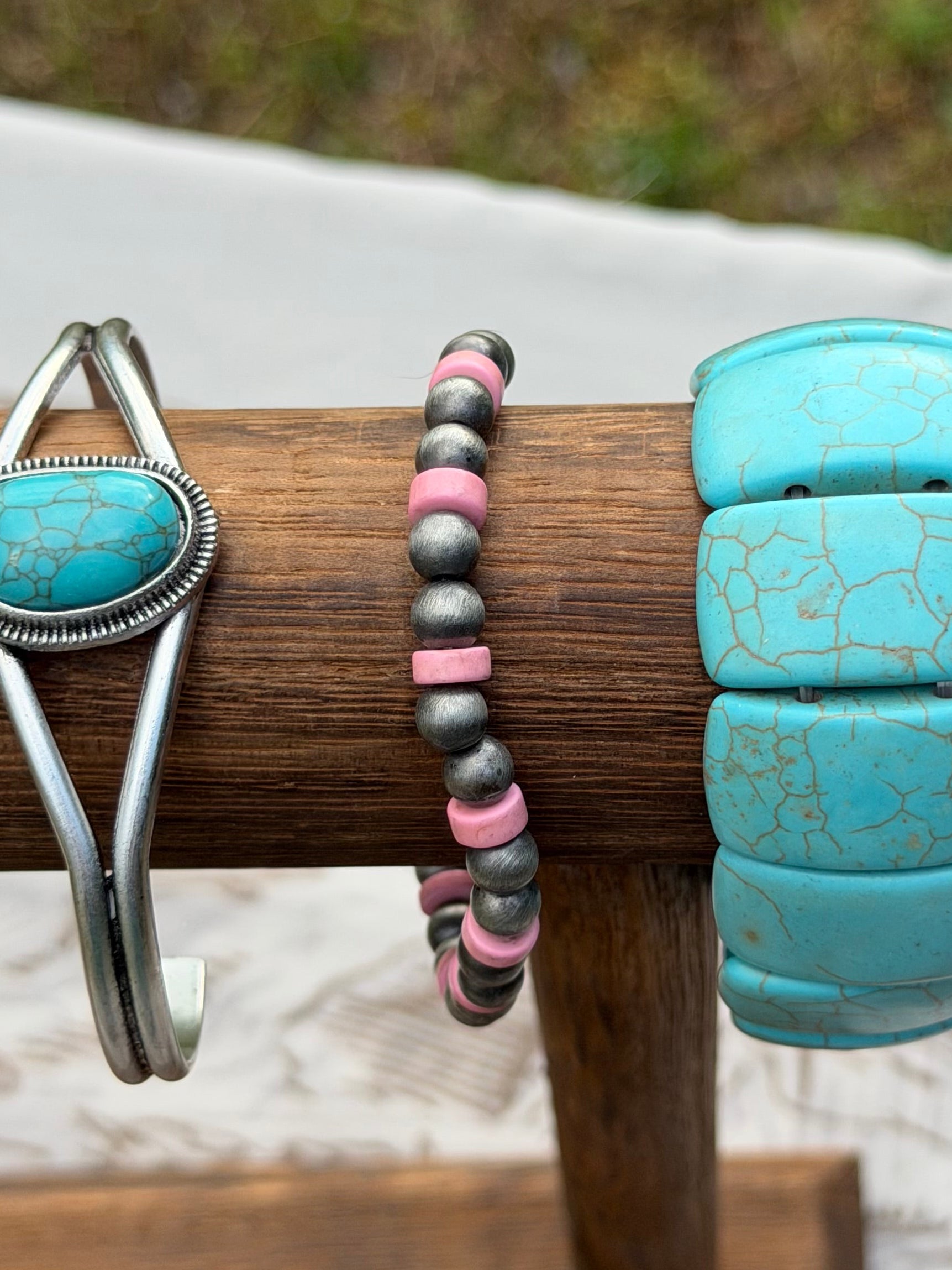 Light pink and silver pearl bracelet