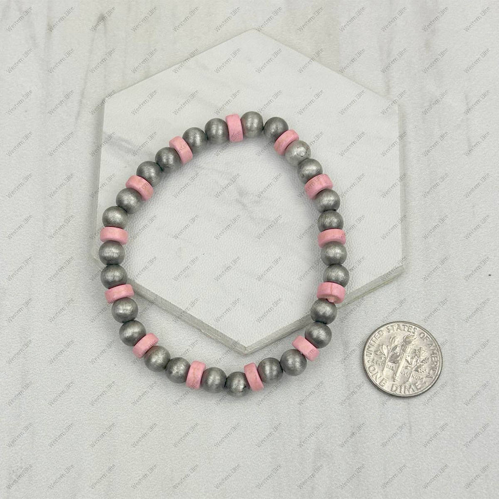 Light pink and silver pearl bracelet