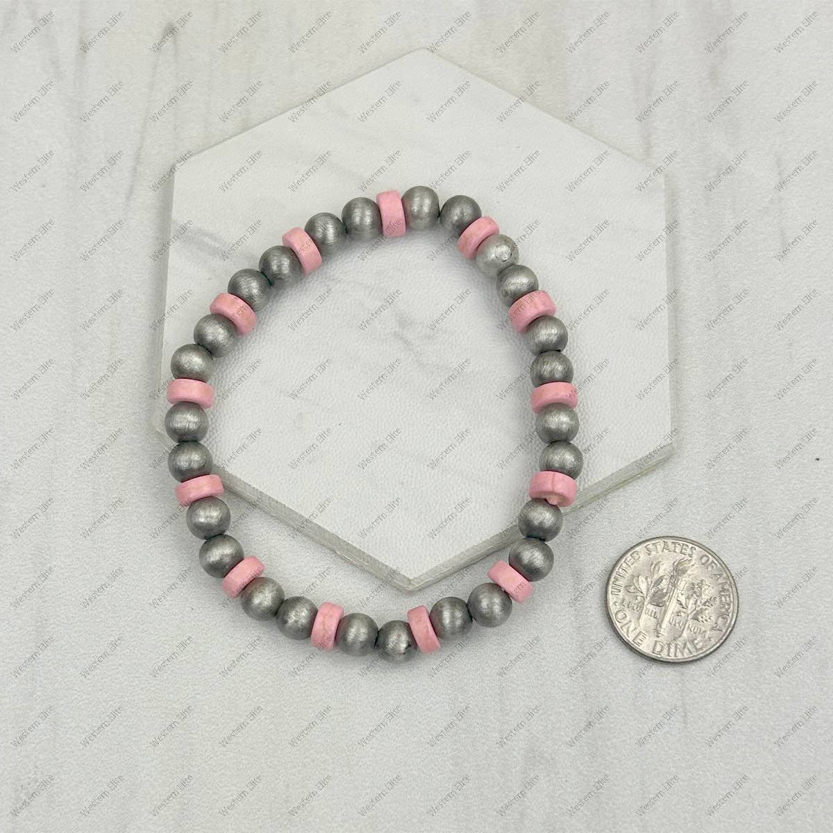 Light pink and silver pearl bracelet